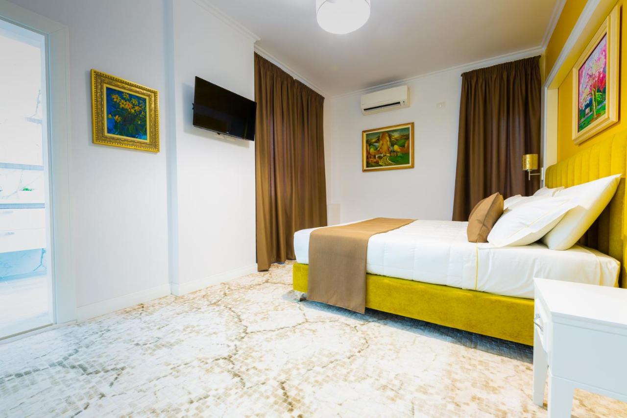 Art 4* Тирана