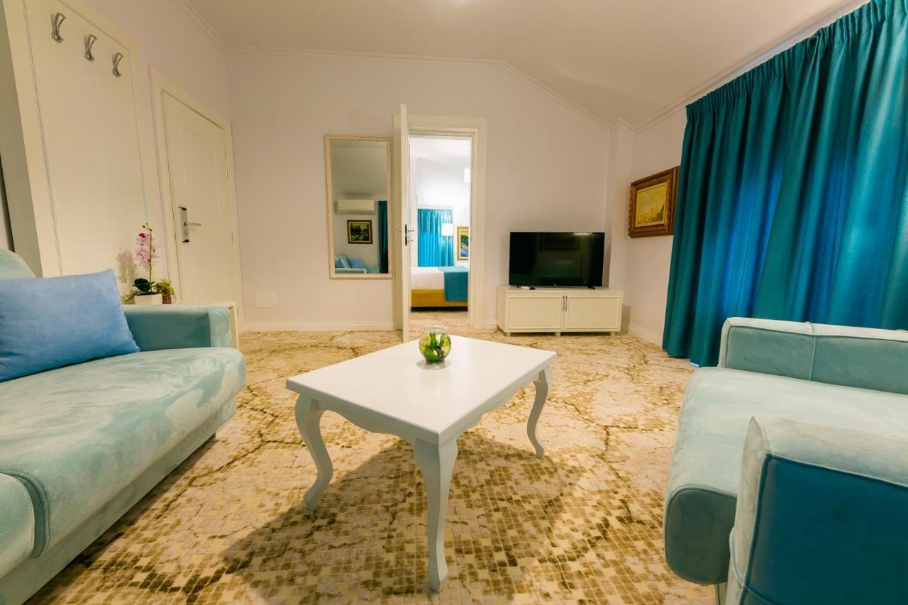 Art 4* Тирана